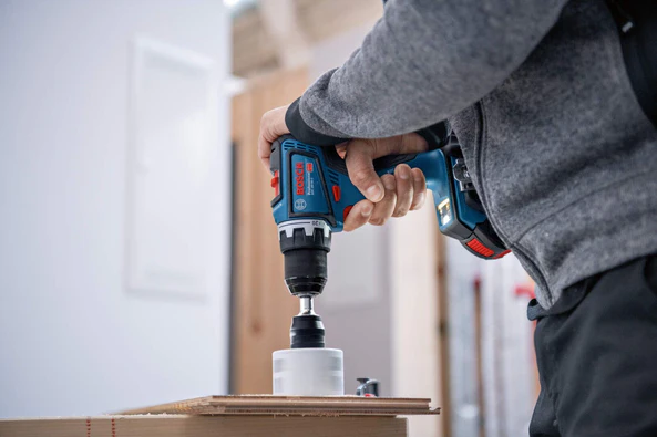 Bosch akumulatorska bušilica-odvijač GSR 18V-90 C (06019K6006)
