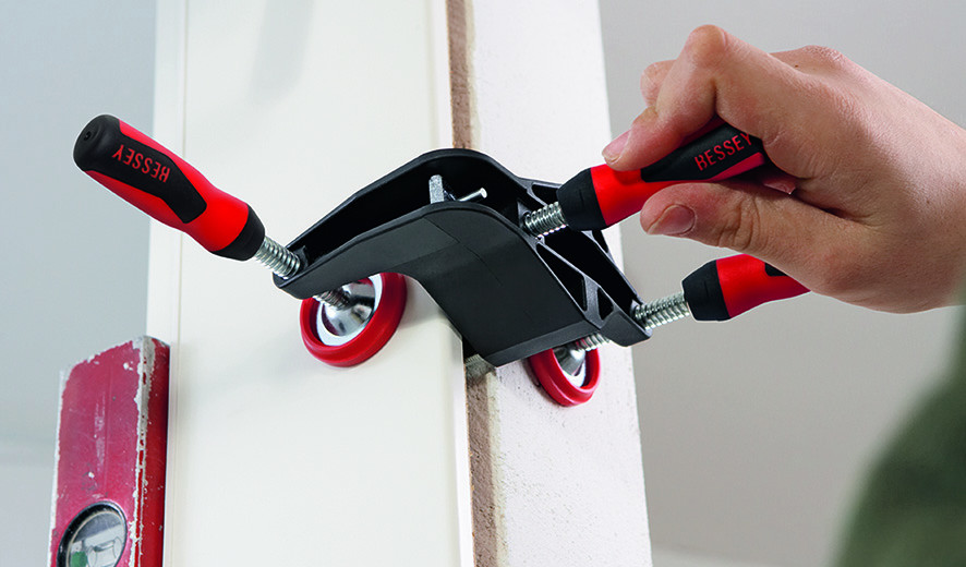 Bessey stega za izravnavanje okvira vrata TFM-2K