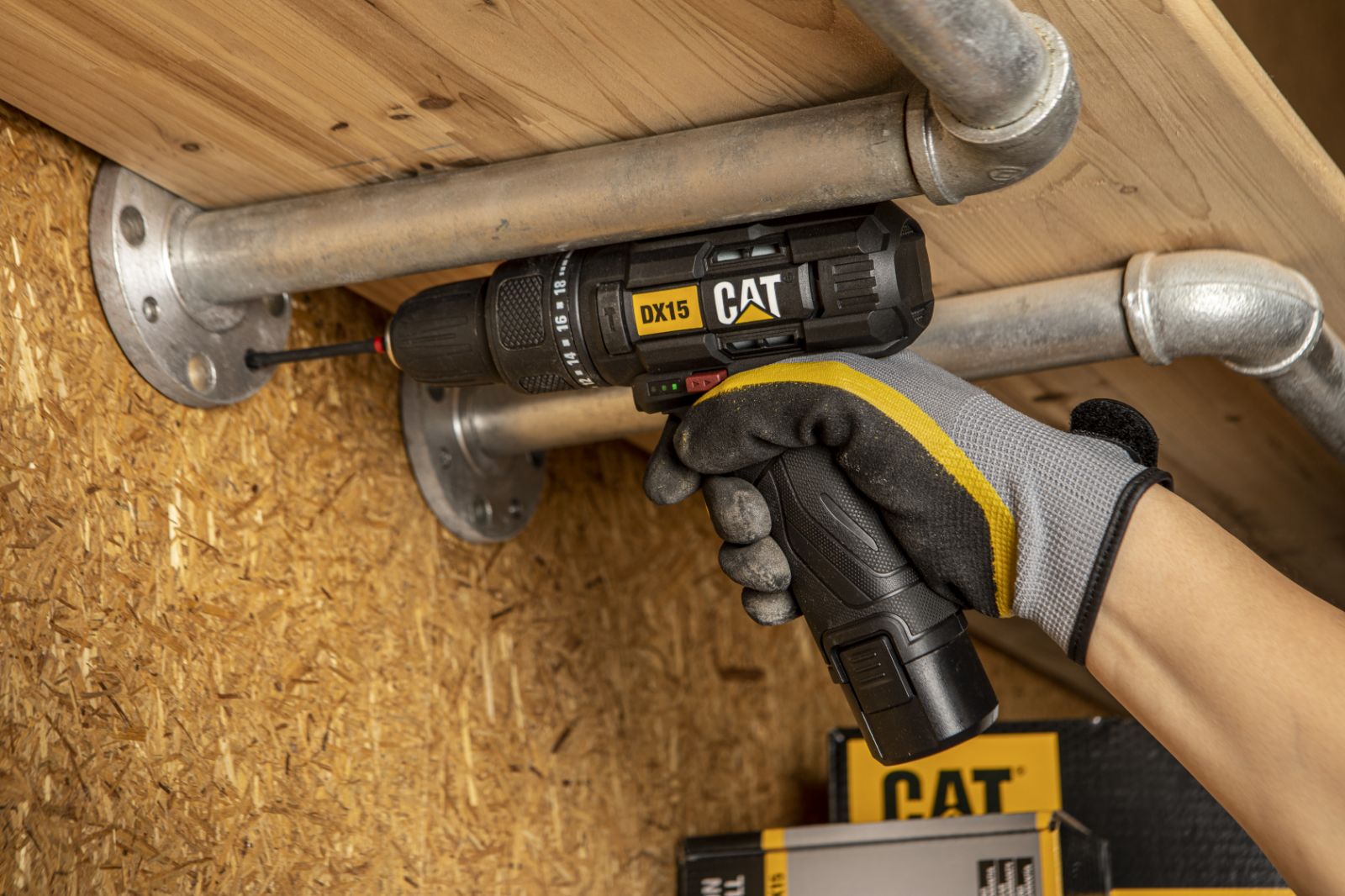 CAT akumulatorska bušilica odvijač 12V DX15.1